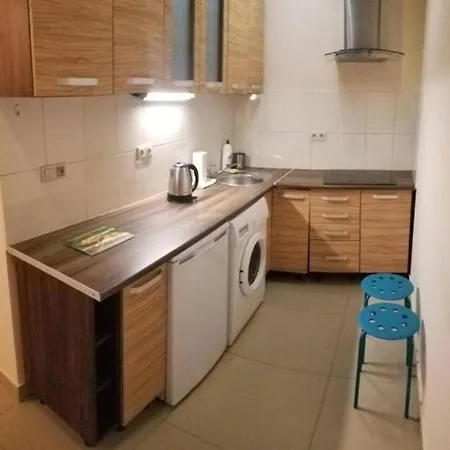Penguin 1217 Apartment