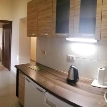 Penguin 1217 Apartment *